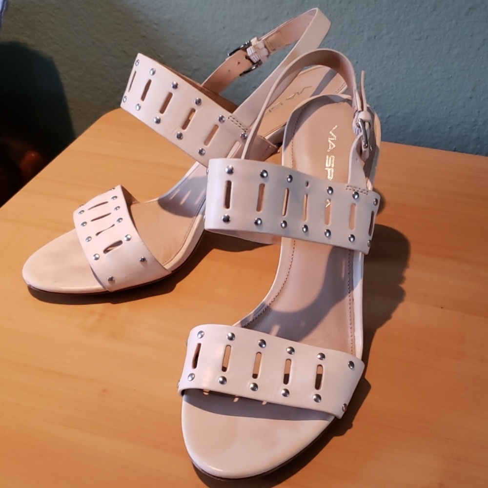 Beige/cream women's shoes - Via Spiga - 3.75" heel
